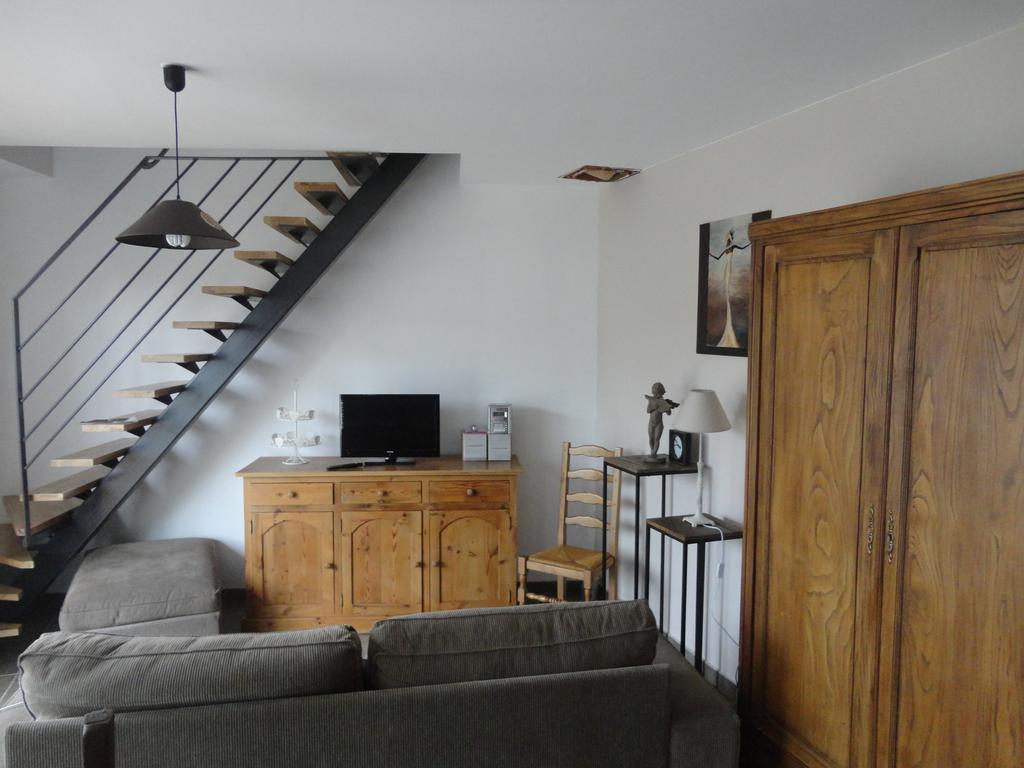 Whitley Cottage Condette ภายนอก รูปภาพ