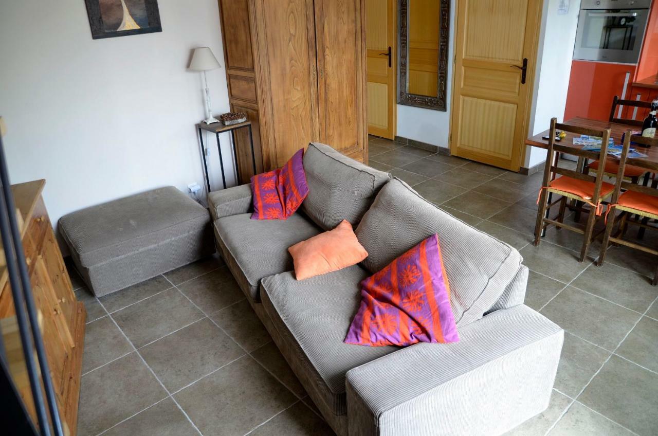Whitley Cottage Condette ภายนอก รูปภาพ